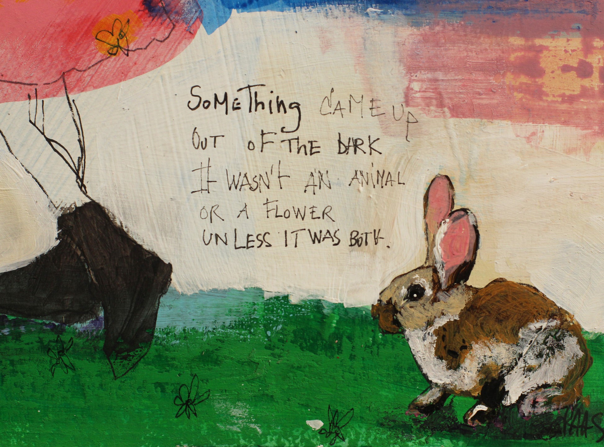 Tableau original carré "Something Came Up" de l'artiste Béatrice Graas. Œuvre en technique mixte sur bois avec finition résine brillante, représentant un lapin brun et blanc au premier plan, une silhouette féminine en robe rose avec des fleurs jaunes, et des inscriptions calligraphiées spontanées sur un fond abstrait bleu foncé et beige.